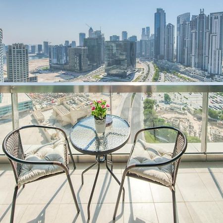 Апартаменты Prime Retreats - Downtown Дубай Экстерьер фото